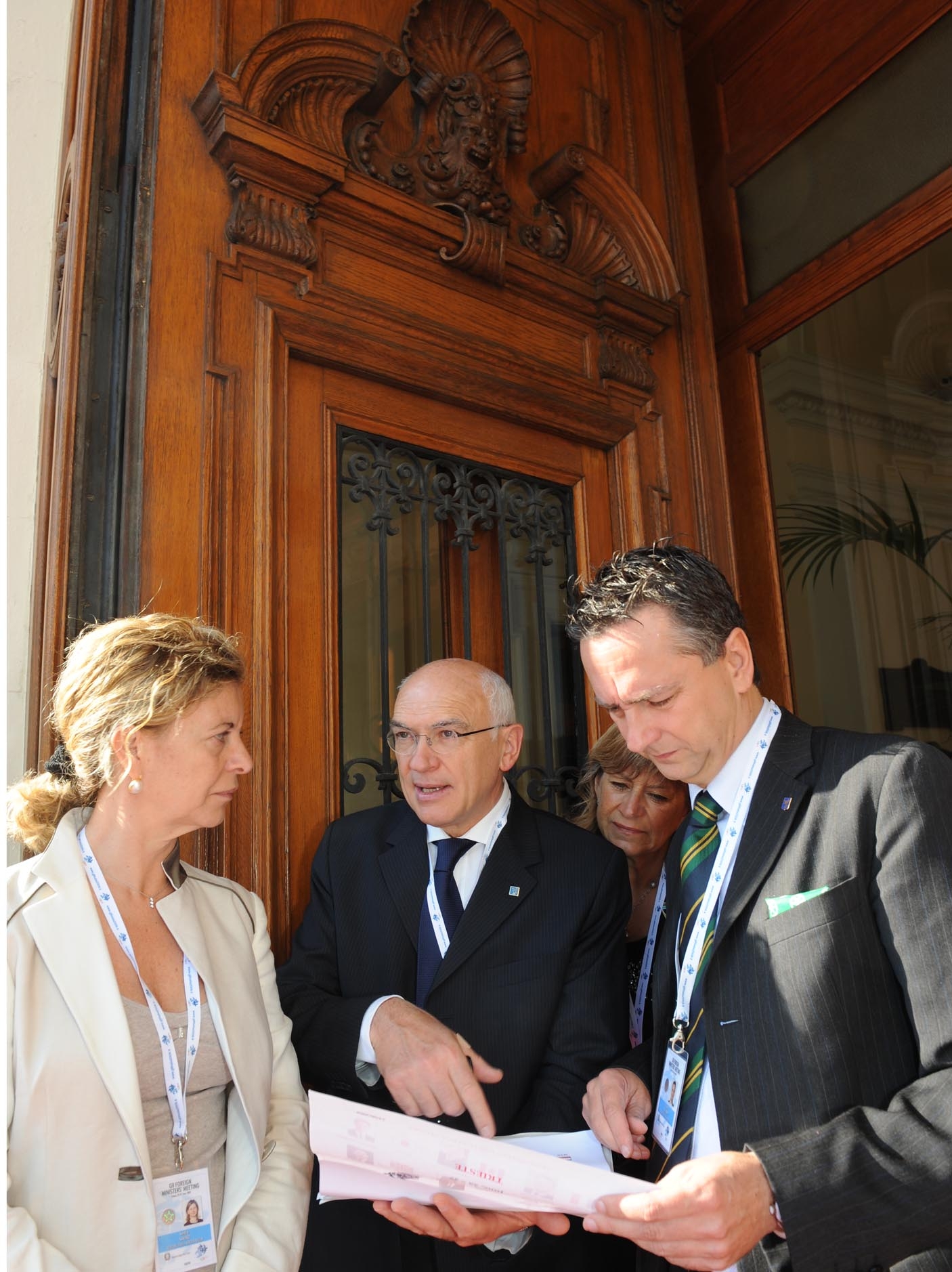 Edouard Ballaman (Presidente Consiglio regionale) e Sandra Savino (Assessore regionale alle Risorse economiche e finanziarie) durante il G8 a Trieste. (Trieste, 26/06/09)
