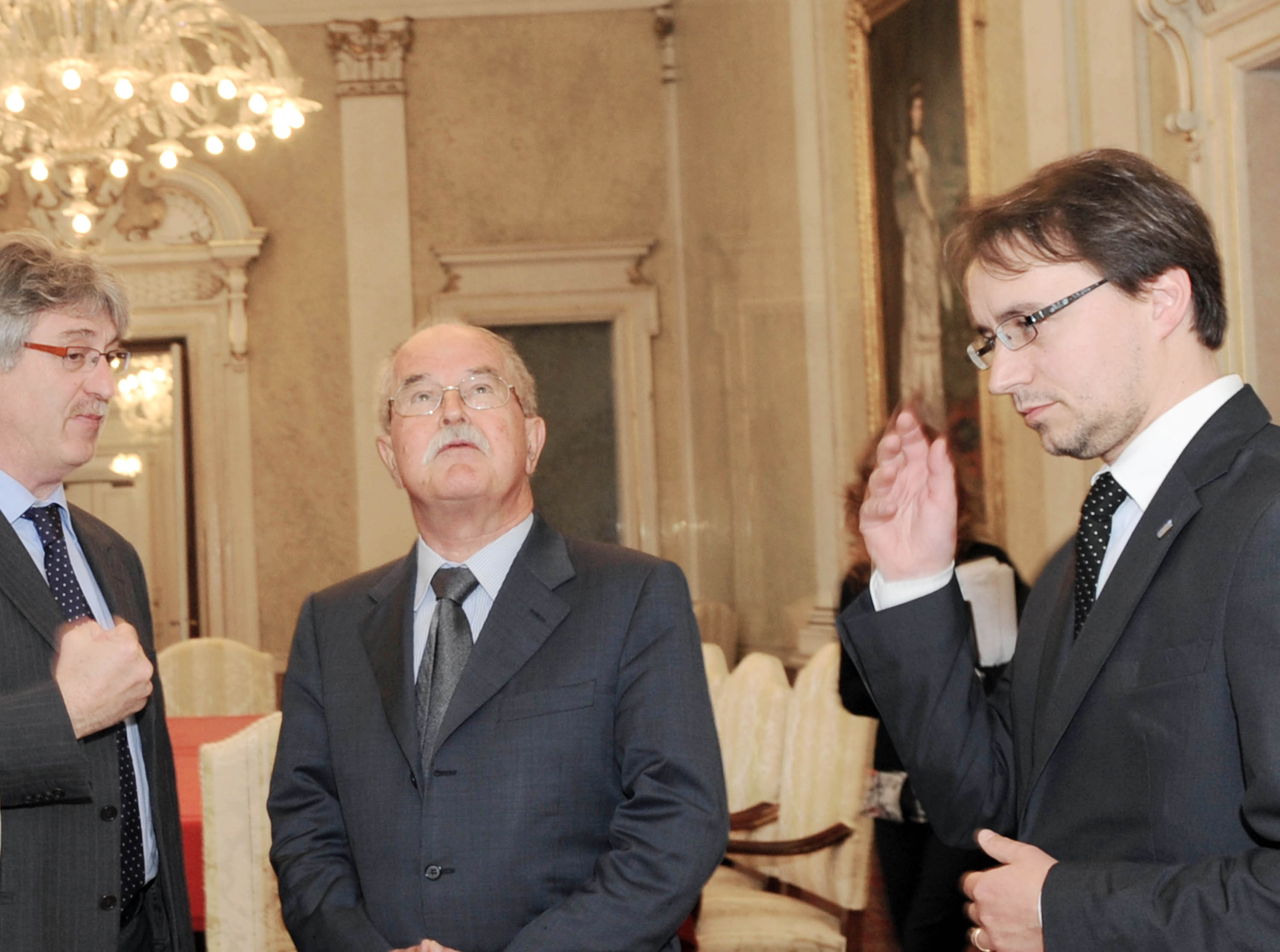 Renzo Tondo (Presidente Friuli Venezia Giulia), Bostjan Zeks (Ministro sloveno per gli Sloveni all'Estero) e Igor Gabrovec (Consigliere regionale) nella sede della Regione. (Trieste 04/05/10)