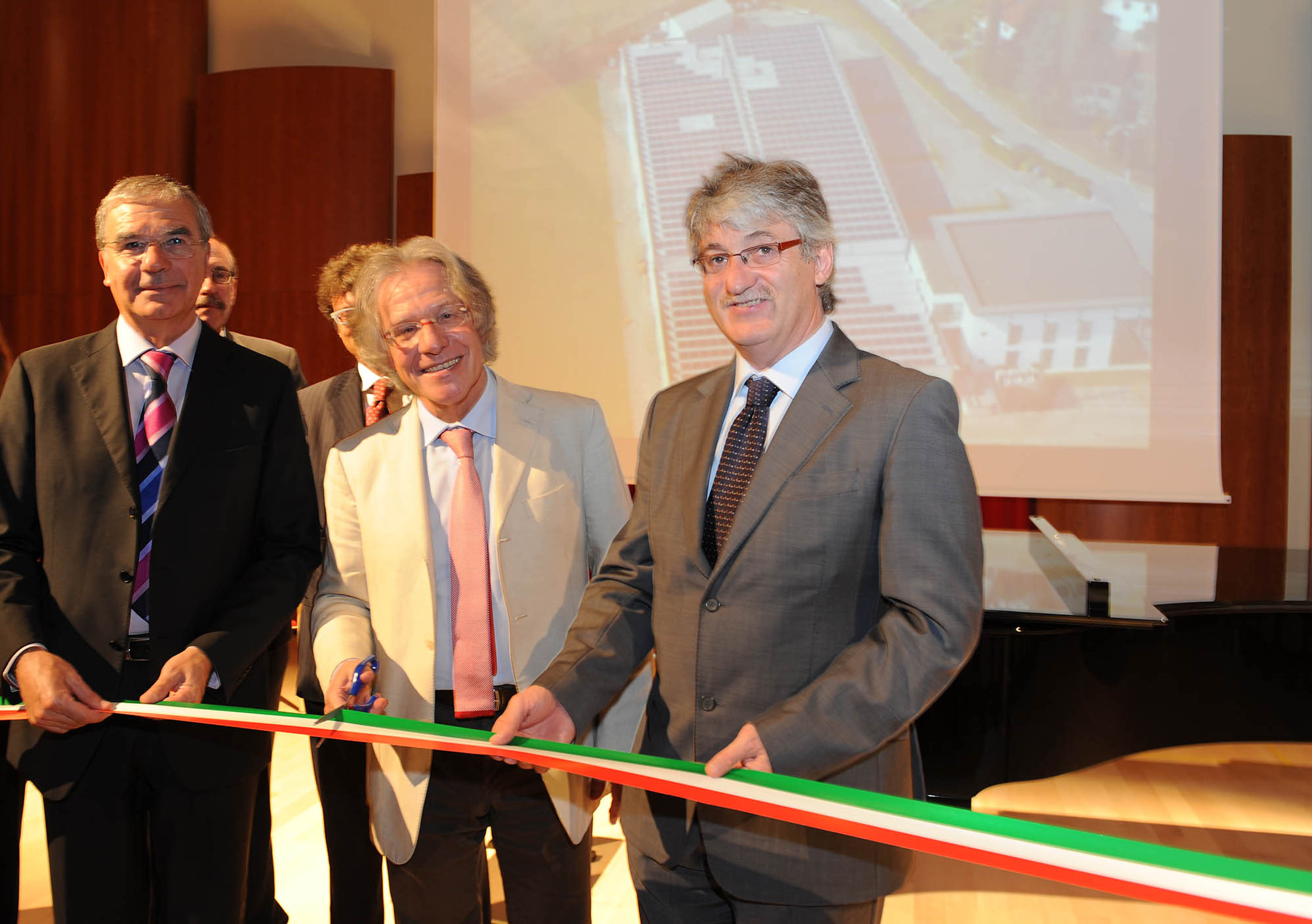 Roberto Ceraolo (Sindaco Sacile), Paolo Fazioli (Fazioli Pianoforti) e Renzo Tondo (Presidente Friuli Venezia Giulia) all'inaugurazione dell'impianto fotovoltaico della Fazioli Pianoforti. (Sacile 07/06/11)