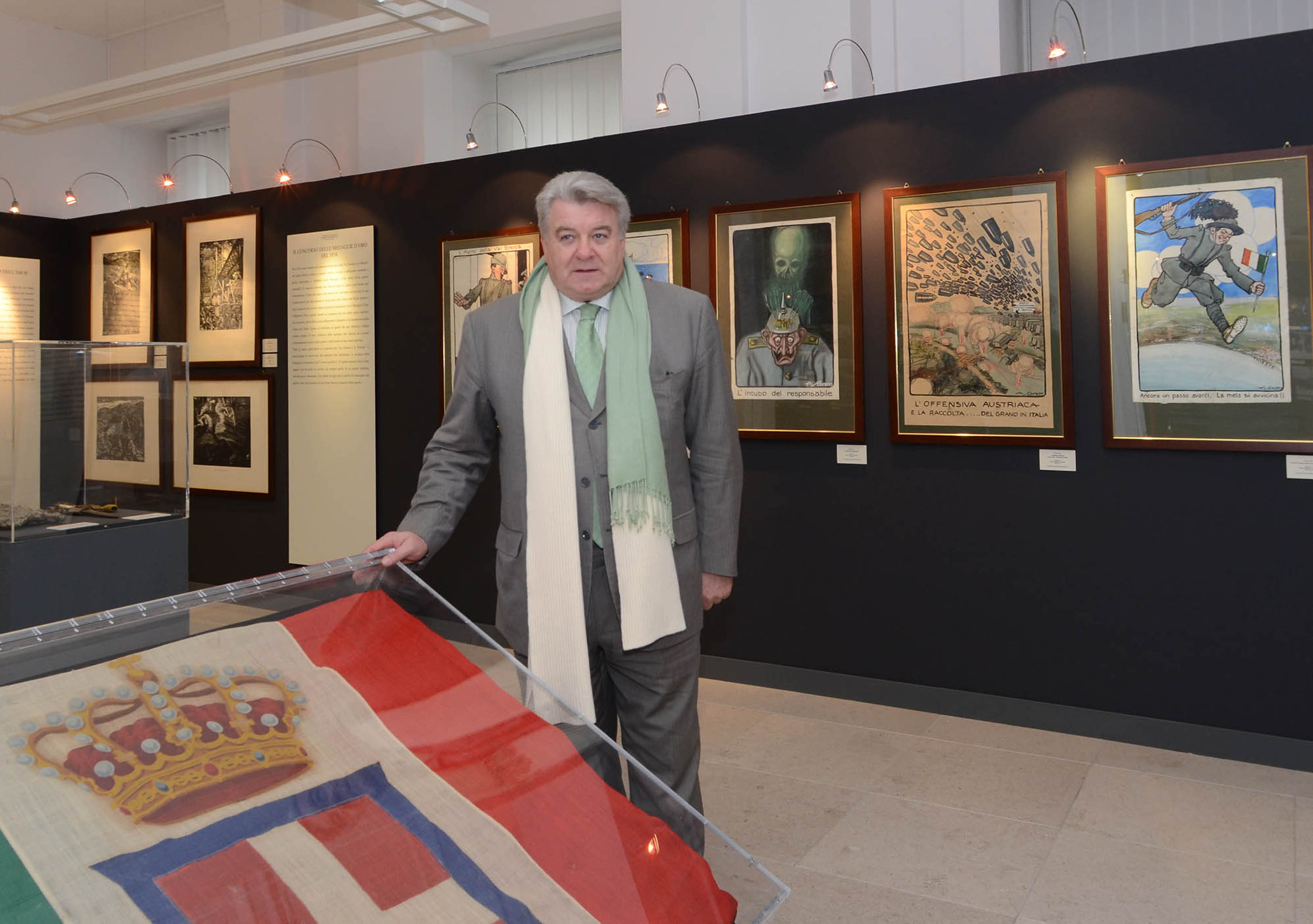 Elio De Anna (Assessore regionale Cultura) alla vernice della mostra &quot;Il Milite Ignoto&quot;, nel palazzo della Regione in piazza Unità d'Italia. (Trieste 13/01/12)
