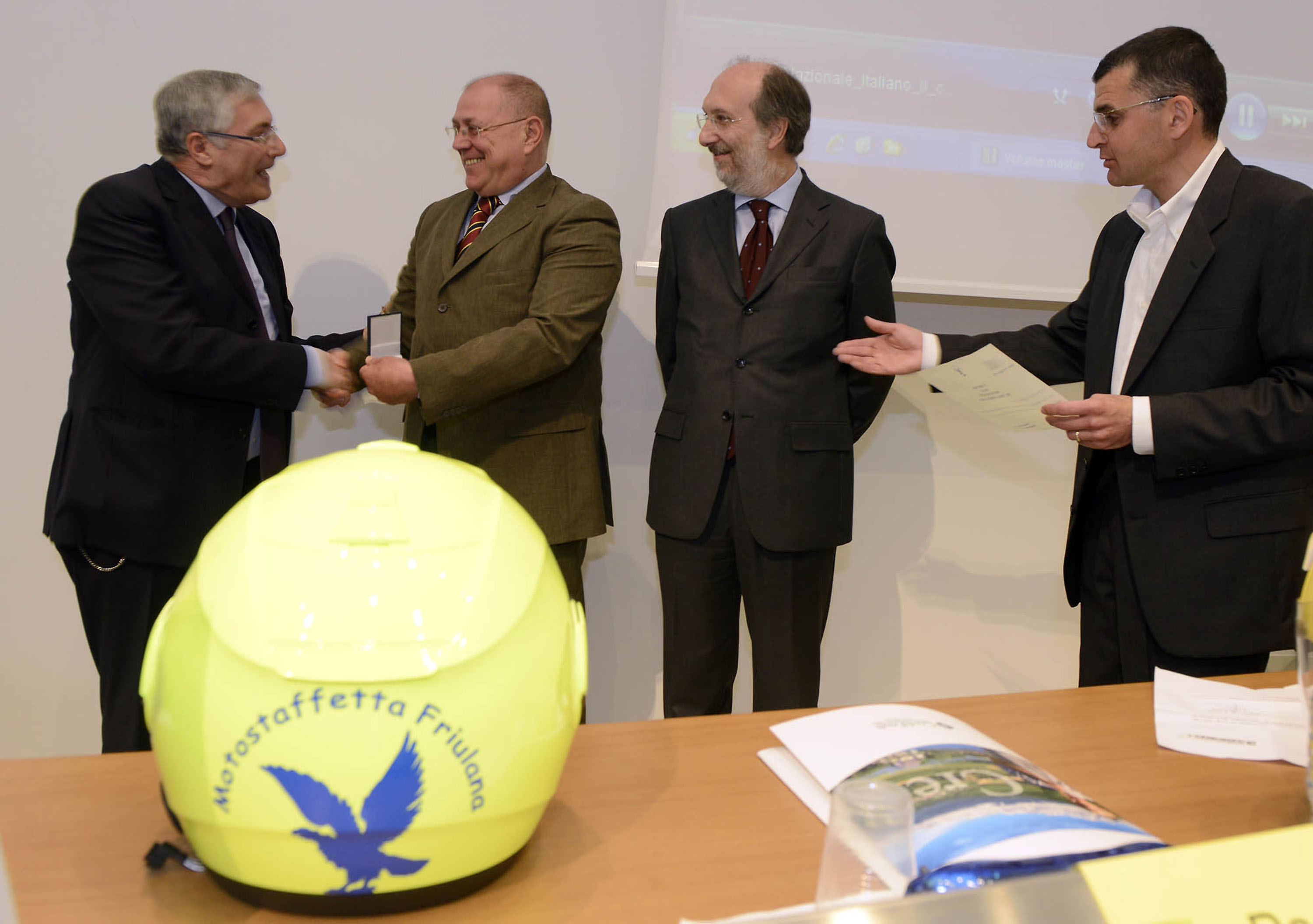 Ivo Salemme (Prefetto Udine), Paolo Pascolo (Bioingegneria industriale Università Udine), Riccardo Riccardi (Assessore regionale Infrastrutture e Mobilità) e Daniele De Corte (Presidente Motostaffette) al 5° Meeting Motostaffetta del Friuli Venezia Giulia. (Udine 19/05/12)