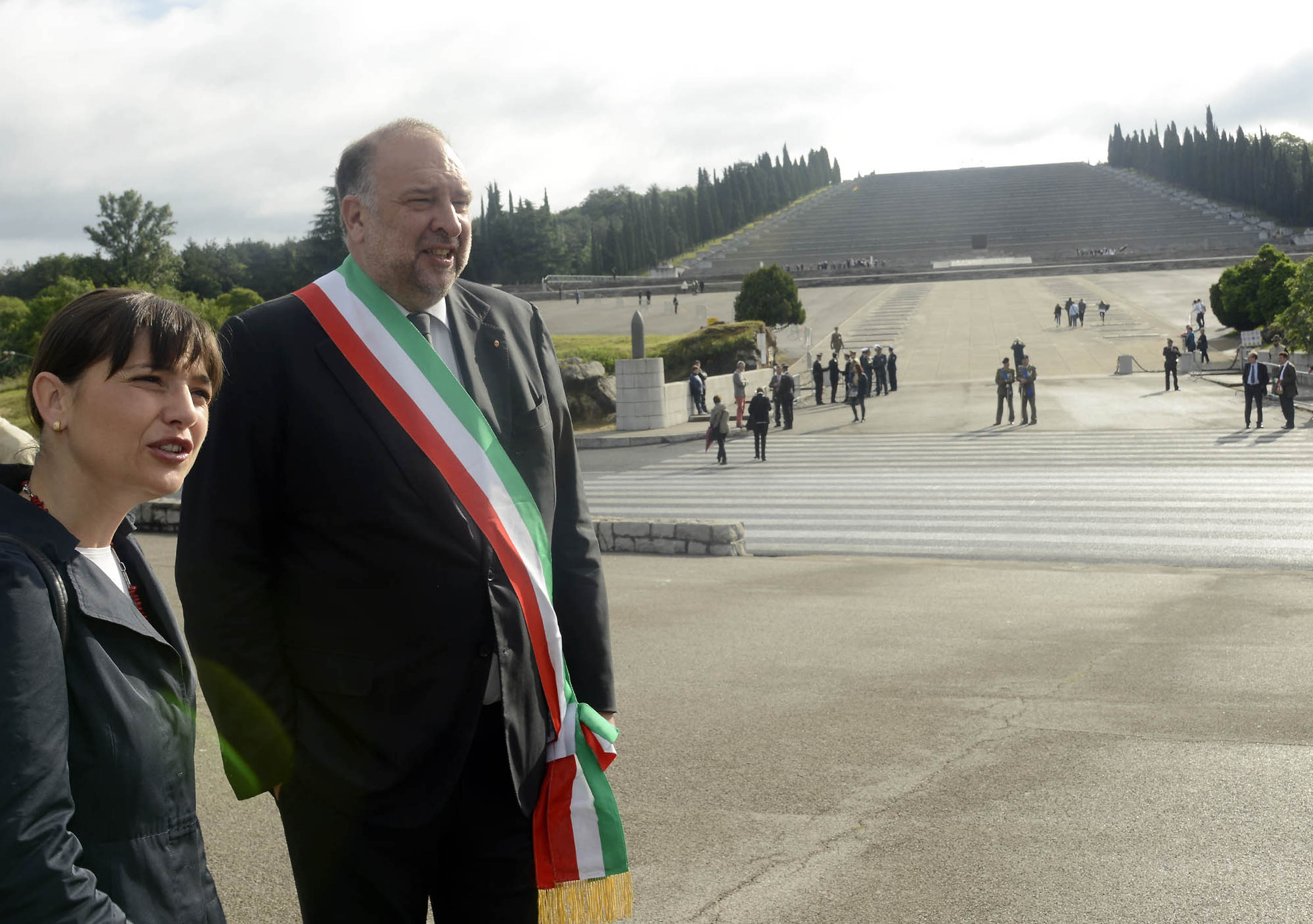 Debora Serracchiani (Presidente Friuli Venezia Giulia) e Roberto Cosolini (Sindaco Trieste) alle celebrazioni della Festa della Repubblica. (Redipuglia 02/06/13)