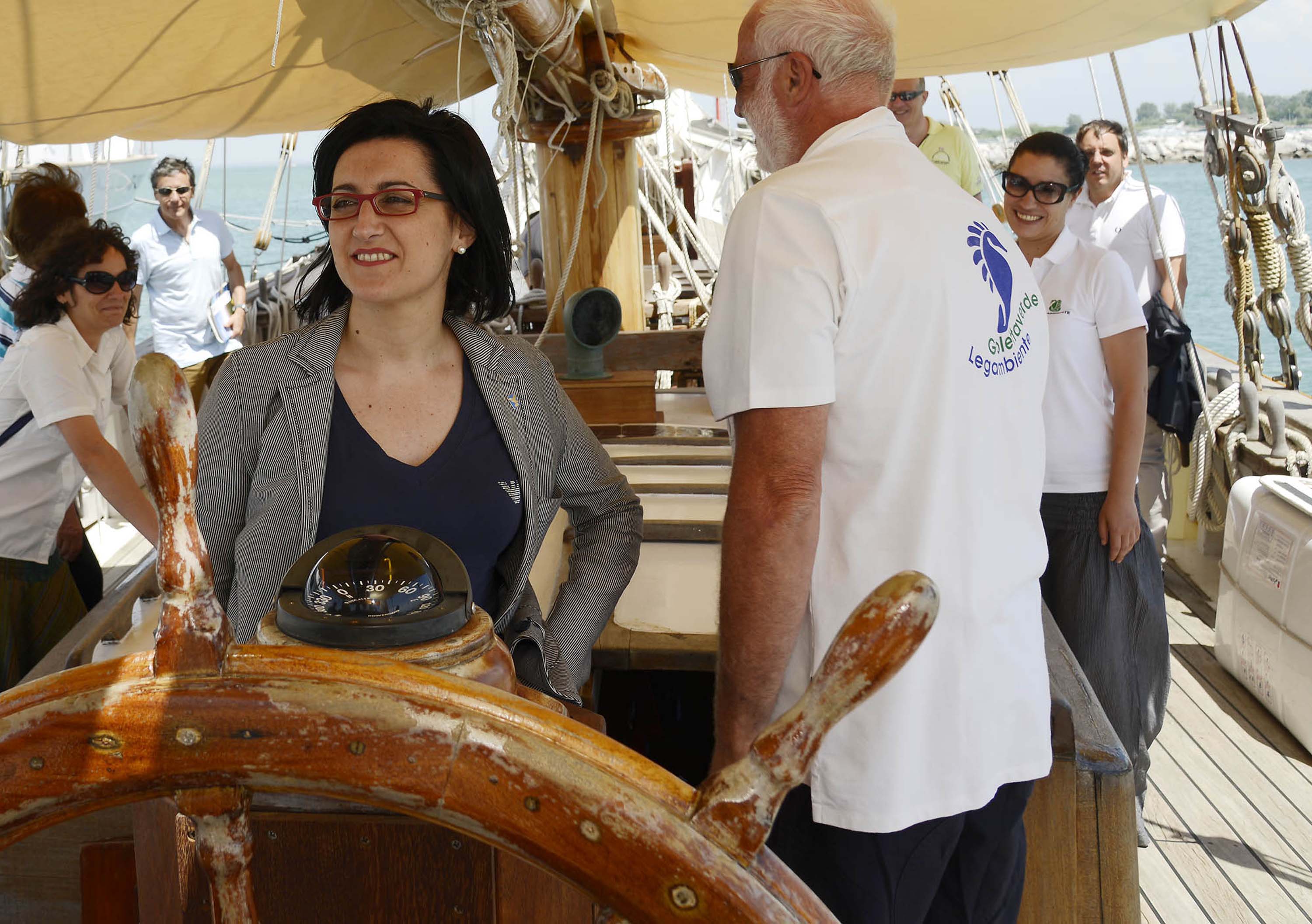 Sara Vito (Assessore regionale Ambiente) a bordo della Goletta Verde in partenza per il tour 2013 di Legambiente. (Lignano Sabbiadoro 22/06/13)