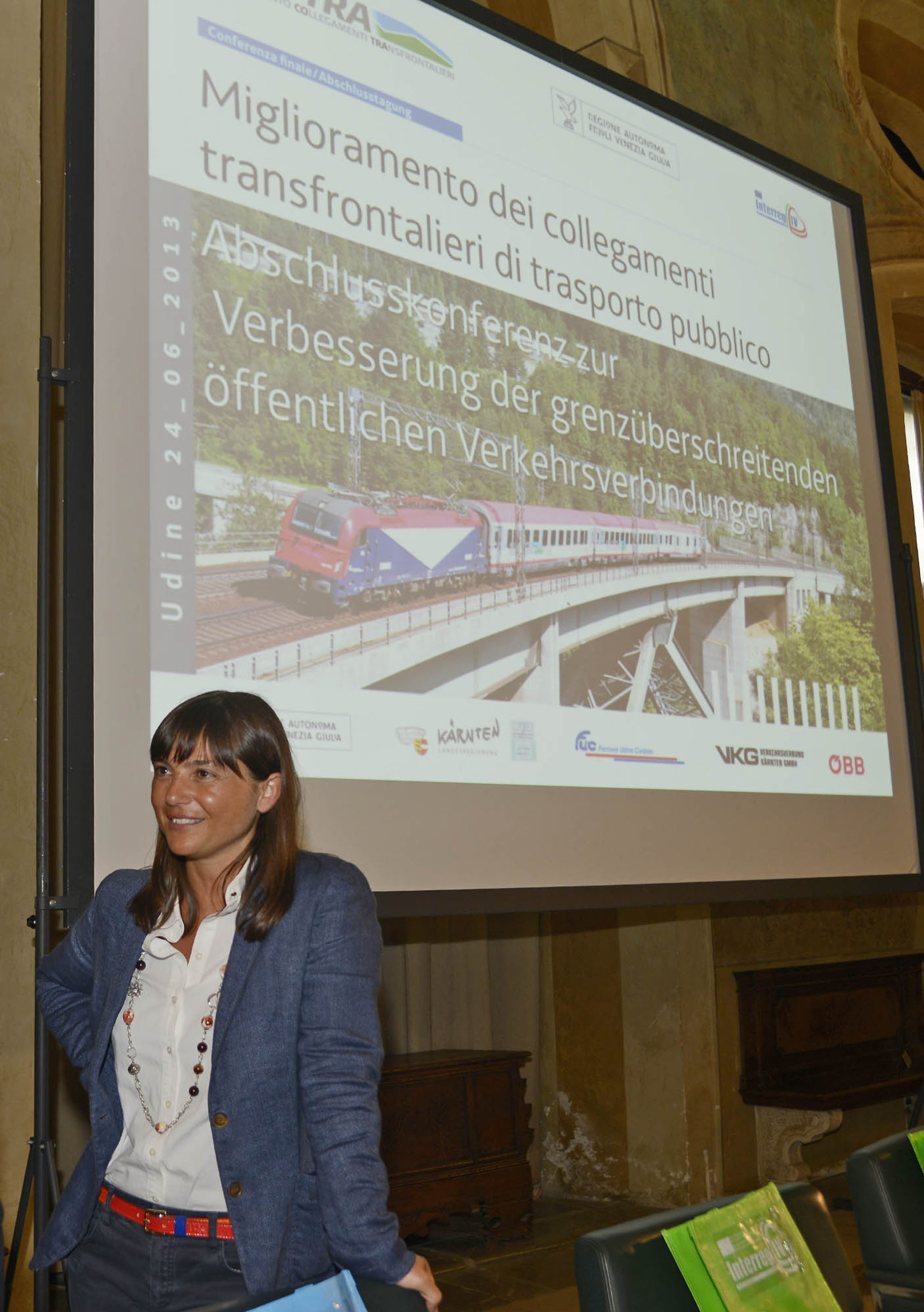 Debora Serracchiani (Presidente Friuli Venezia Giulia) alla conferenza finale del progetto &quot;MI.CO.TRA.-Miglioramento dei Collegamenti Transfrontalieri di trasporto pubblico&quot;, in Castello. (Udine 24/06/13)