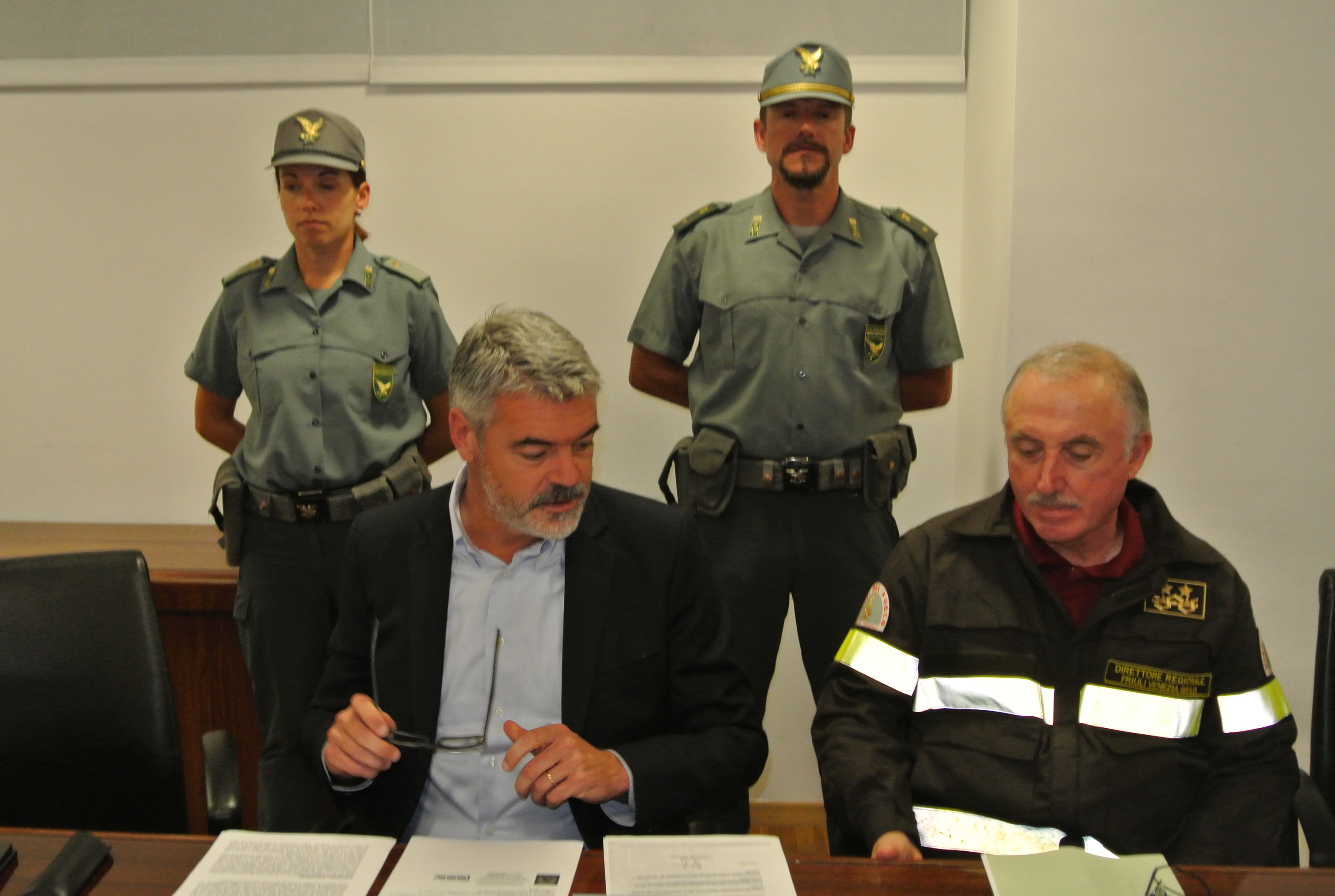 Paolo Panontin (Assessore regionale Protezione civile) e Tolomeo Litterio (comandante regionale Vigili del Fuoco). (Udine, 08/08/13)
