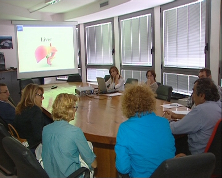 Maria Sandra Telesca (assessore regionale Salute e Politiche sociali) in un momento della visita al Centro Studi Fegato, nell’ospedale di Cattinara. (Trieste, 20/08/13)