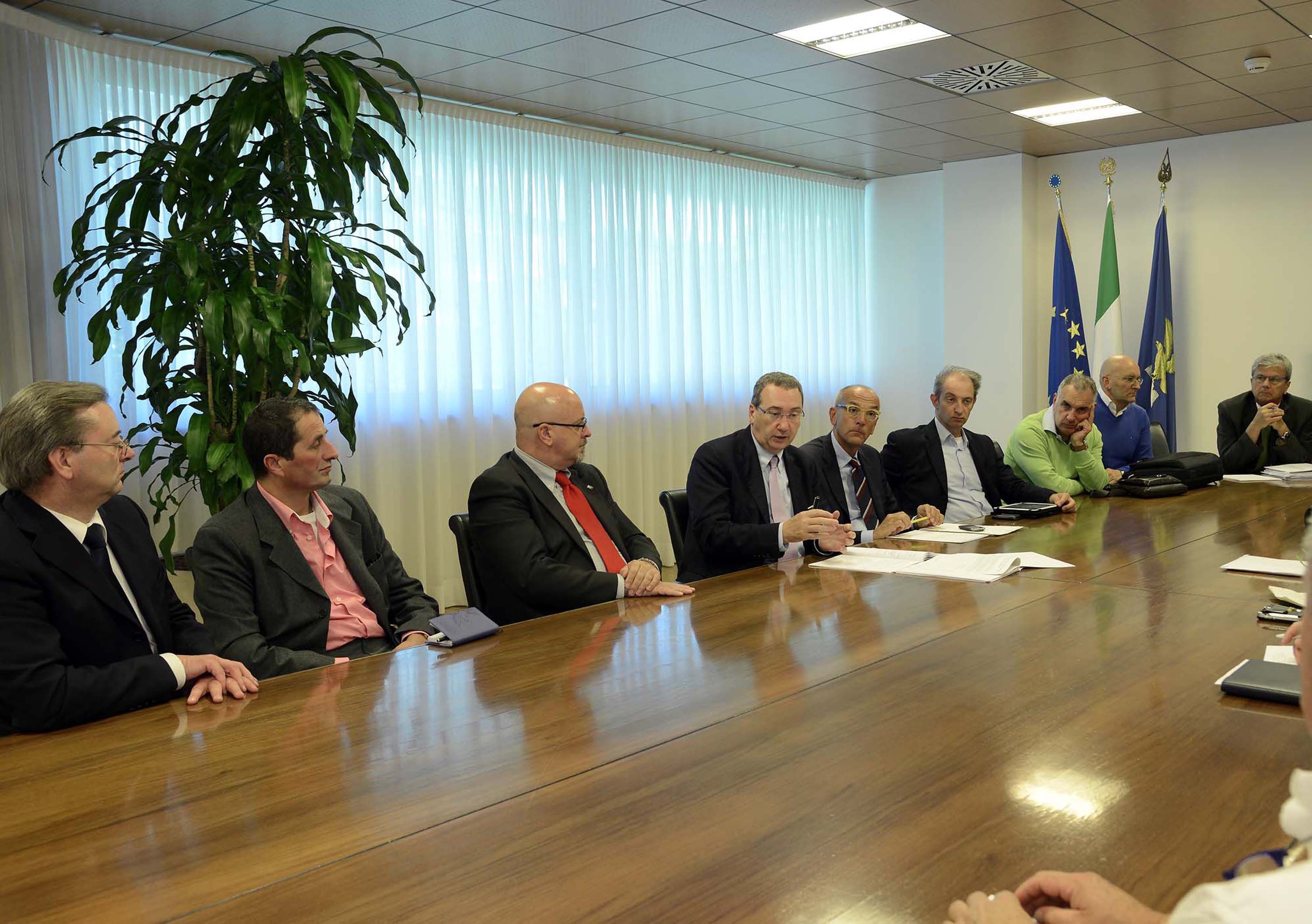 Sergio Bolzonello (Vicepresidente FVG e assessore regionale Attività produttive, Risorse rurali, agroalimentari e forestali) durante l'incontro sulle prospettive per il turismo invernale della stagione 2013/2014, con sindaci, Promotur, TurismoFVG ed ERSA. (Udine 12/09/13)