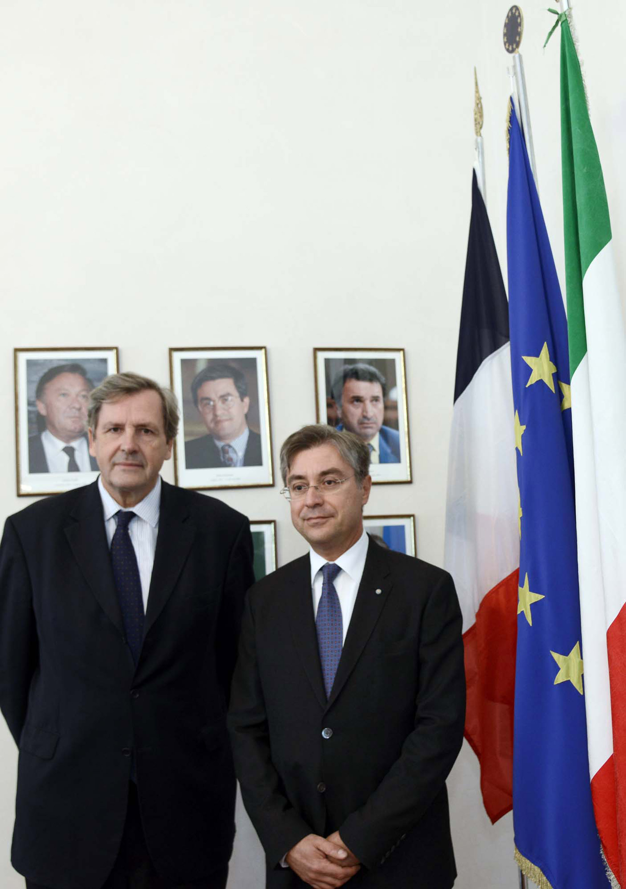 Alain Le Roy (Ambasciatore di Francia in Italia) e Francesco Peroni (Assessore regionale Finanze, Patrimonio, Coordinamento e Programmazione Politiche economiche e comunitarie). (Trieste 14/10/13)