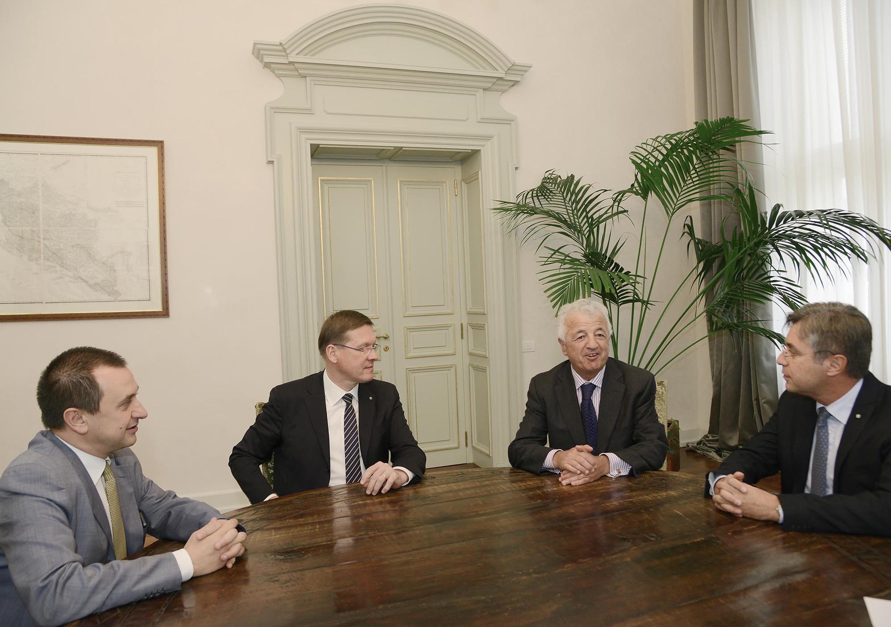 Ettore Rosato (Parlamentare), Enrico Samer (Console onorario di Turchia a Trieste), Hakki Akil (Ambasciatore Repubblica di Turchia in Italia) e Francesco Peroni (Assessore Programmazione Politiche economiche e comunitarie FVG). (Trieste 21/10/13)