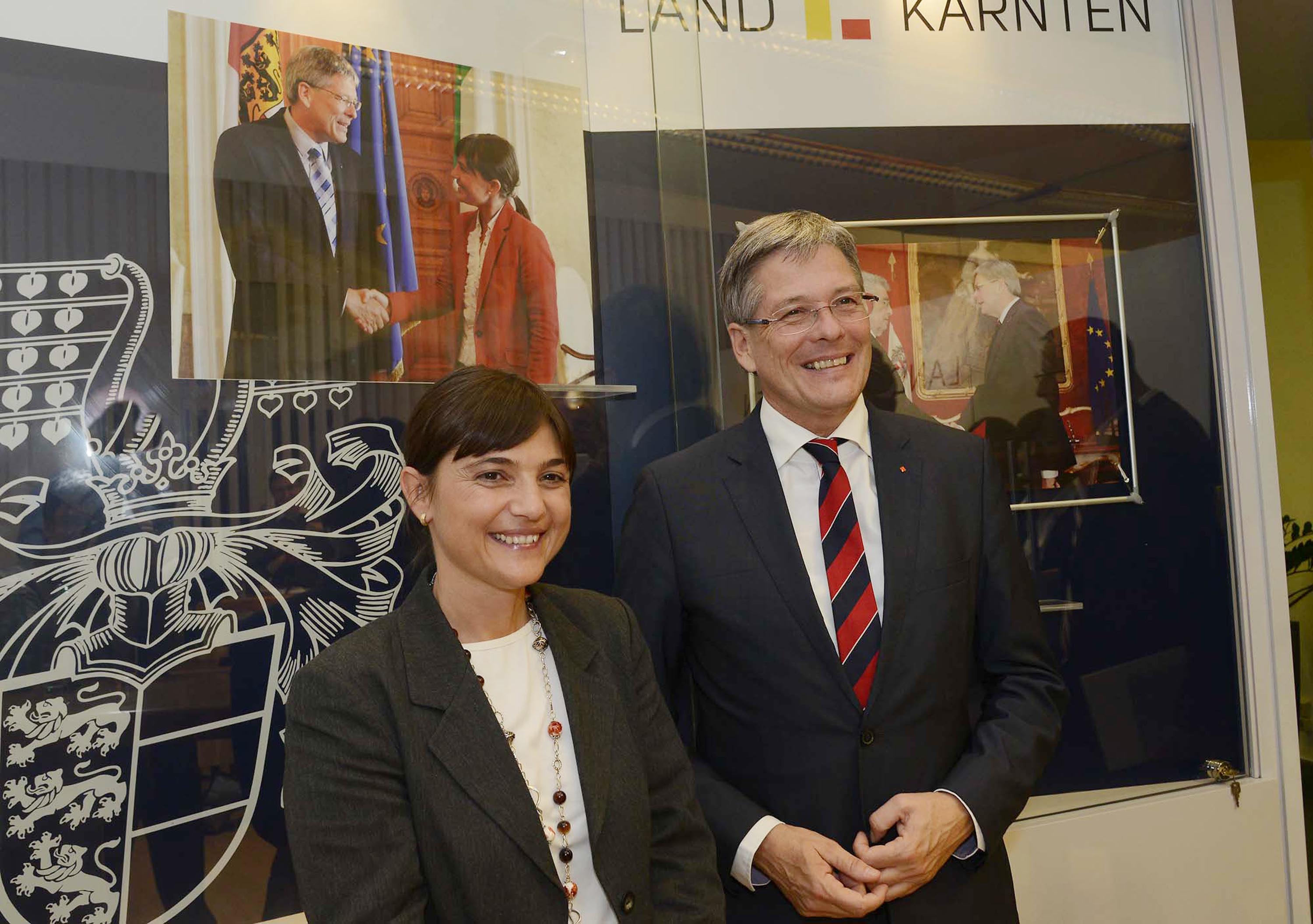 Debora Serracchiani (Presidente Friuli Venezia Giulia) e Peter Kaiser (Governatore Land Carinzia) a Klagenfurt per il secondo vertice bilaterale FVG-Carinzia. (31/10/13)