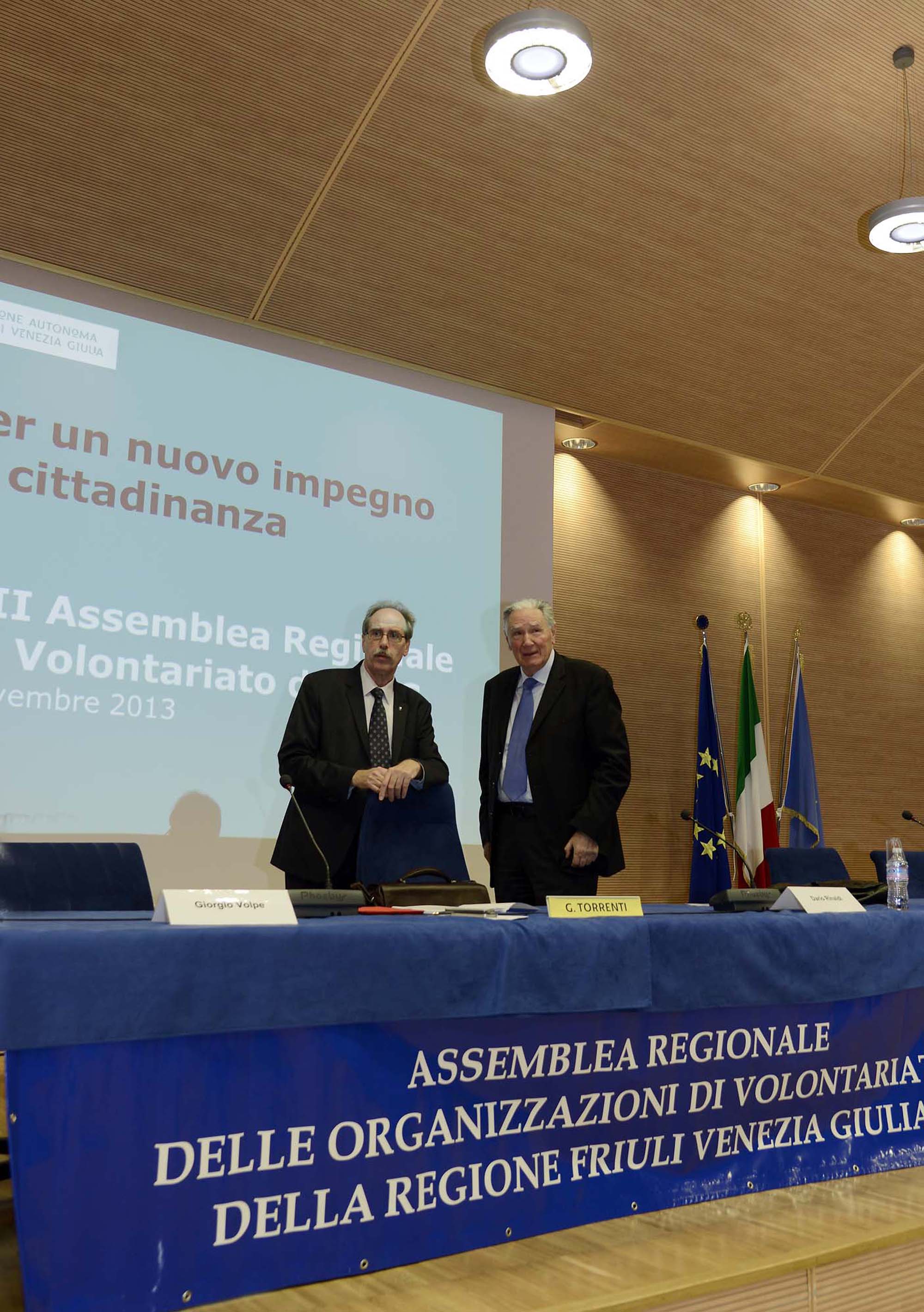 Gianni Torrenti (Assessore regionale Solidarietà) e Dario Rinaldi (Presidente Comitato Gestione Fondi speciali Volontariato FVG). (Udine 09/11/13)