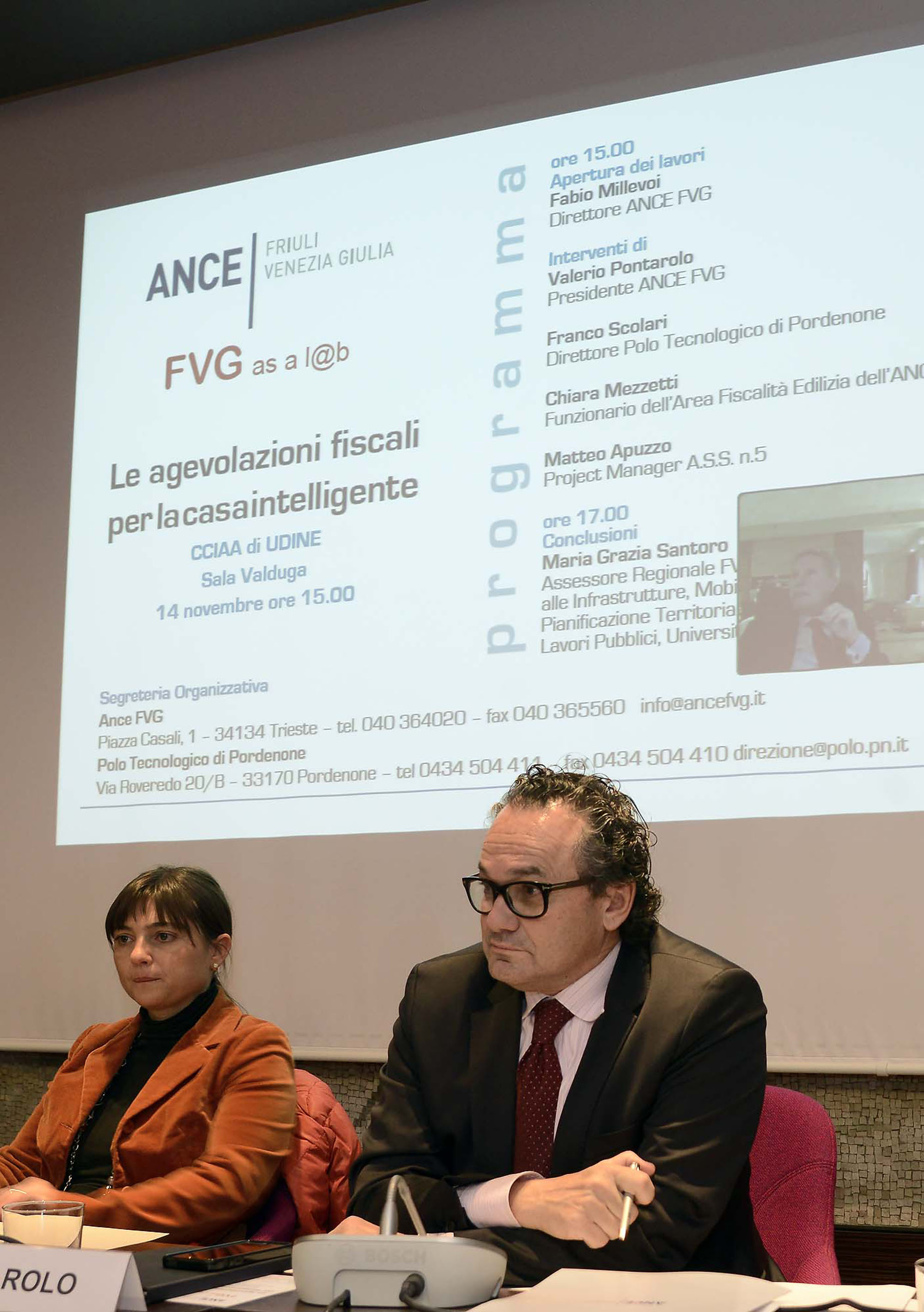 Debora Serracchiani (Presidente Friuli Venezia Giulia) e Valerio Pontarolo (Presidente ANCE-Associazione Nazionale Costruttori Edili FVG) alla Camera di Commercio. (Udine 14/11/13) 