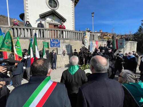 Il vicegovernatore Riccardo Riccardi durante le celebrazioni in ricordo dell'eccidio di Porzus