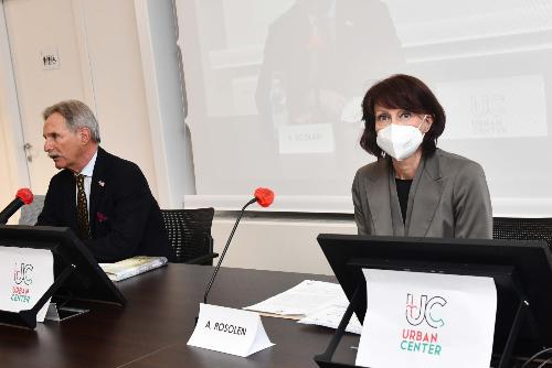 L'assessore regionale alla Ricerca Alessia Rosolen con il direttore del Polo tecnologico Altoadriatico Franco Scolari