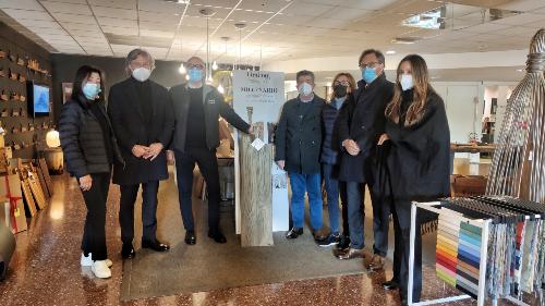 L'assessore regionale alle Attività produttive Sergio Emidio Bini (secondo da sinistra nella foto) in visita alla Grattoni1892 di Pavia di Udine