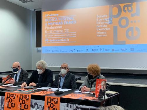 L'assessore regionale alla Cultura Tiziana Gibelli alla conferenza stampa di presentazione di Dedica Festival 2022 svoltasi a Pordenone