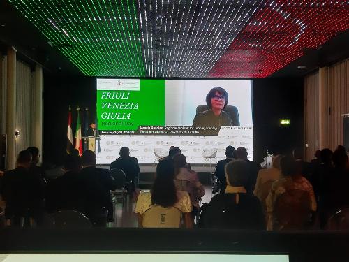 L'assessore regionale Alessia Rosolen durante il suo intervento all'Expo di Dubai