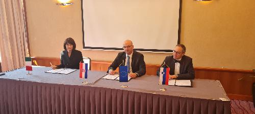 L'incontro a Zagabria dell'assessore regionale alla Ricerca Alessia Rosolen per la sigla congiunta della Lettera di intenti trilaterale per la Valle dell'Idrogeno