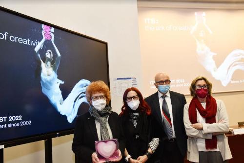 Nella foto da sinistra l'assessore Tiziana Gibelli, Barbara Franchin di ITS, l'assessore del Comune di Trieste Michele Lobianco e la presidente della Fondazione CRTrieste Tiziana Benussi