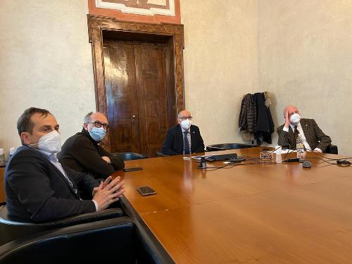 Una fase dell'incontro svoltosi oggi a Udine, a palazzo Maseri, alla presenza del vicegovernatore della Regione con delega alla Salute Riccardo Riccardi.