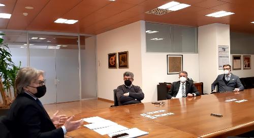 La riunione con l'assessore regionale alle Attività produttive, Sergio Emidio Bini, e gli amministratori comunali del distretto della sedia.