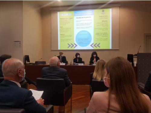 Un momento della presentazione dell’accordo tra la Regione Friuli Venezia Giulia e il Distretto Lions 108Ta2. Al centro l'assessore Alessia Rosolen.