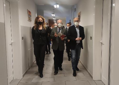 il vicegovernatore Riccardi, il Ministro Stefani e il presidente della fondazione "La Pannocchia", Dino Pontisso durante la visita 