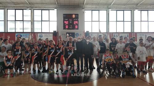 Foto di gruppo della terza giornata di campionato regionale baskin girone Gold, al palasport Benedetti di Udine