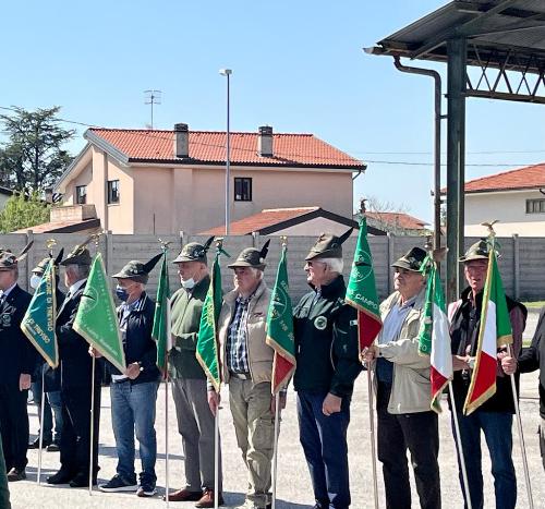 Un momento della cerimonia in memoria delle vittime del terremoto del '76 nella caserma Goi-Pantanali a Gemona del Friuli.