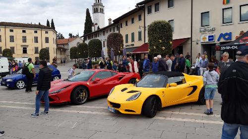 Un'immagine della partenza del Rally