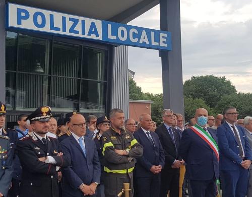 Un momento della cerimonia per il 160° anniversario della fondazione del Corpo della Polizia Locale di Trieste. L'assessore regionale Pierpaolo Roberti è primo da destra.