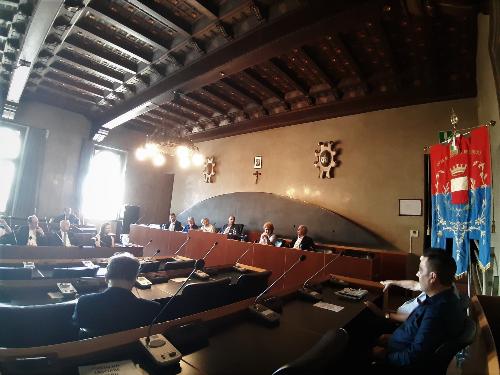 L'assessore regionale alla Cultura Tiziana Gibelli a Gemona del Friuli, per la presentazione del volume edito dall'Ecomuseo delle acque del Gemonese intitolato "Il castello di Gemona. La ricostruzione".