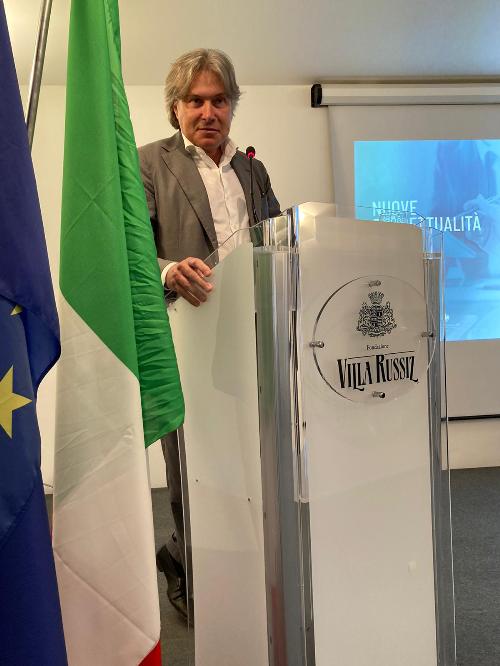 L'assessore Sergio Emidio Bini  interviene all'assemblea annuale di Confcommercio Trieste