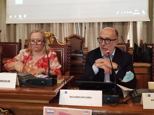Il vicegovernatore Riccardo Riccardi alla presentazione del report con Dusy Marcolin 