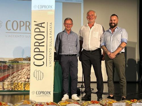 L'assessore regionale alle Risorse agroalimentari, Stefano Zannier con  Piervito Quattrin presidente di Copropa e l'esperto di marketing Alberto Abate.