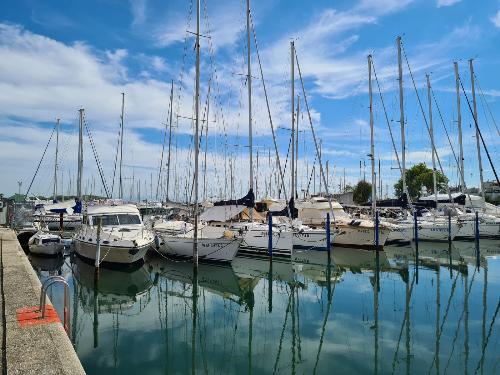 Una veduta di Marina Punta Faro