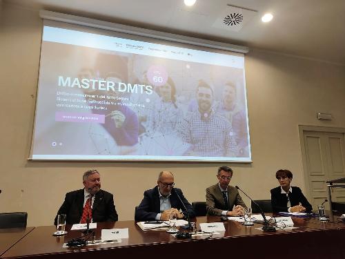 Una fese della presentazione del master di primo livello in diritto e managment del terzo settore svoltasi a Trieste