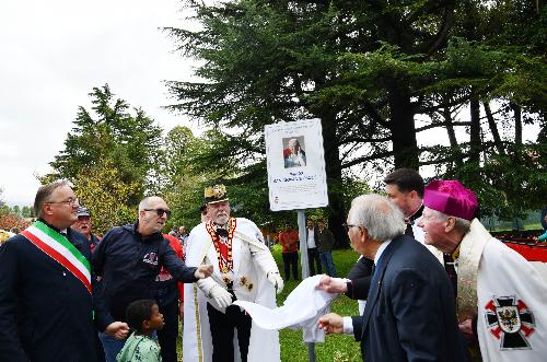 La cerimonia dell'intitolazione del Parco