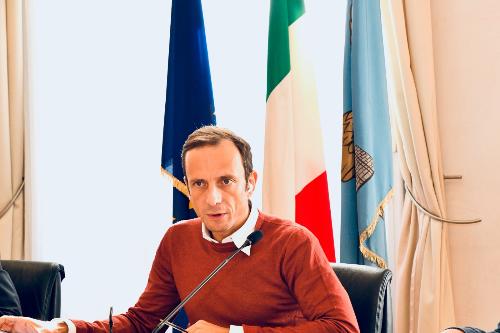 Il governatore del Friuli Venezia Giulia Massimiliano Fedriga presiede la Giunta straordinaria odierna nel Palazzo della Regione a Trieste