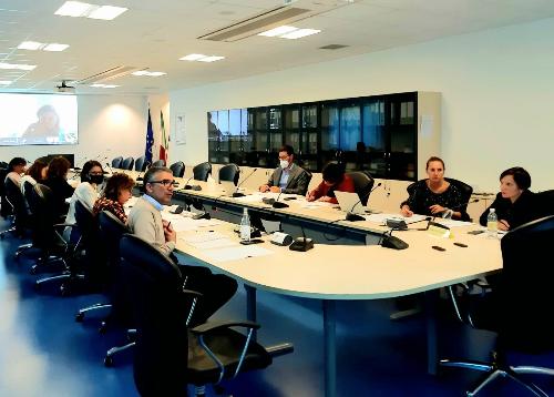 L'assessore regionale alle Autonomie locali Pierpaolo Roberti alla riunione del Cal nella sede della Regione di Udine