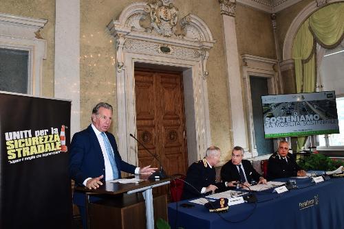 L'assessore regionale allo Sviluppo sostenibile Fabio Scoccimarro prende la parola nel Salone di Rappresentanza del Palazzo della Regione a Trieste