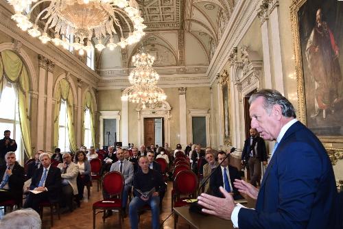 L'assessore regionale allo Sviluppo sostenibile Fabio Scoccimarro prende la parola nel Salone di Rappresentanza del Palazzo della Regione a Trieste