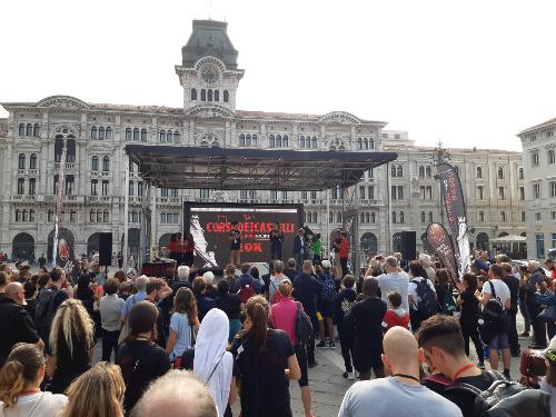 La premiazione della Corsa dei Castelli in piazza dell'Unità d'Italia a Trieste