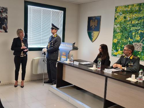 L'intervento dell'assessore regionale alle Finanze Barbara Zilli durante l'iniziativa svoltasi a Pordenone nella sede della Guardia di Finanza