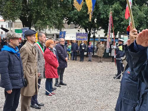 L'assessore Tiziana Gibelli alla celebrazini della Festa dell'Unità nazionale e delle Forze Armate a Pordenone