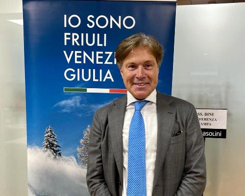 L'assessore regionale alle Attività produttive e Turismo Sergio Emidio Bini alla presentazione della stagione turistica invernale del Friuli Venezia Giulia nella sede della Regione di Udine