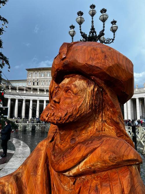 Un particolare del presepe di Sutrio in piazza San Pietro