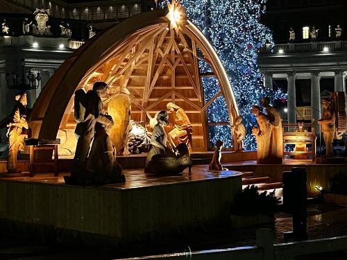 Il presepe di Sutrio in Vaticano