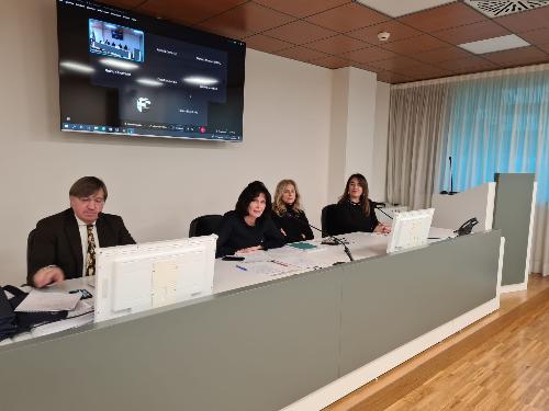 L'assessore regionale al Lavoro Alessia Rosolen alla presentazione del Recruiting day per quattro aziende udinese che cercano 90 addetti