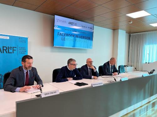 L'assessore regionale alle Lingue minoritarie, Pierpaolo Roberti, assieme all'assessore al Patrimonio e ai sistemi informativi, Sebastiano Callari con Eros Cisilino, presidente di ARLeF e Diego Antonini amministratore unico di Insiel.